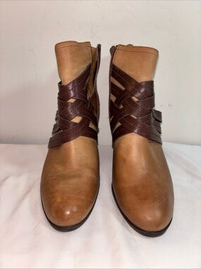 Soft Women’s Tan Leather Ankle Boots with Brown Strappy Accent. 7/18